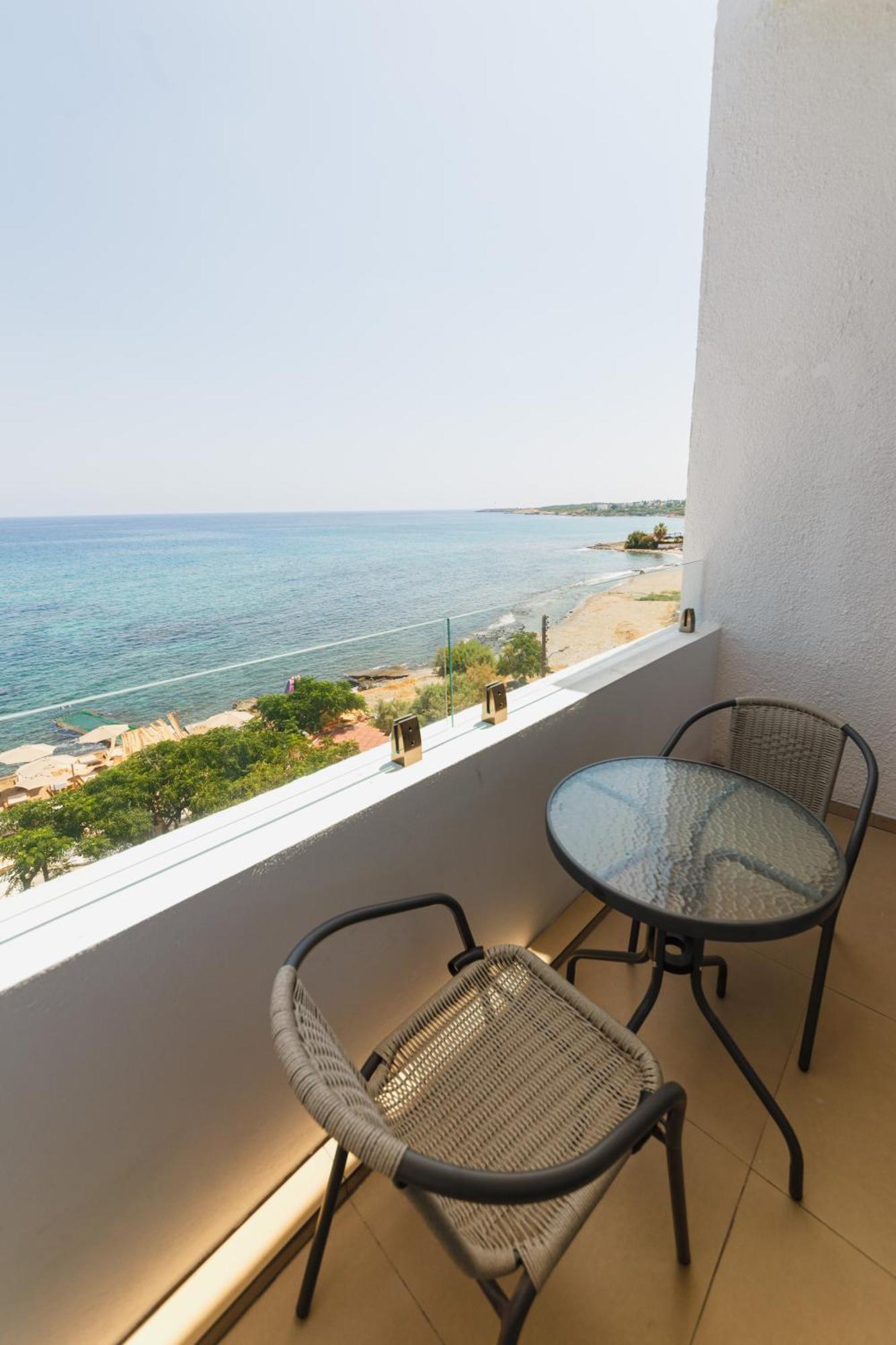Azure Bay Ξενοδοχείο Ayia Varvara Εξωτερικό φωτογραφία