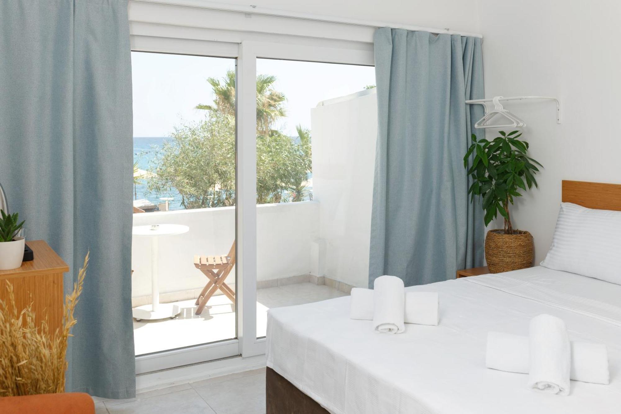 Azure Bay Ξενοδοχείο Ayia Varvara Εξωτερικό φωτογραφία