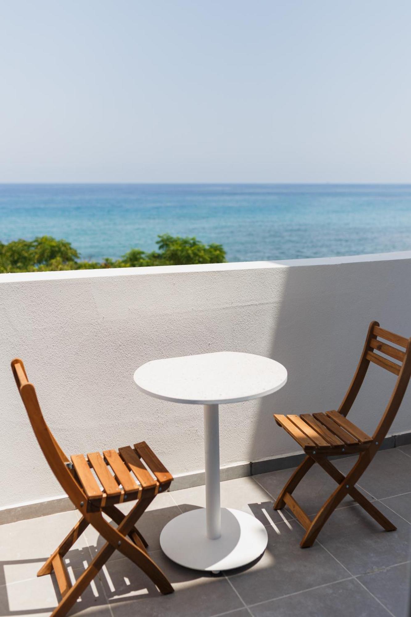 Azure Bay Ξενοδοχείο Ayia Varvara Εξωτερικό φωτογραφία